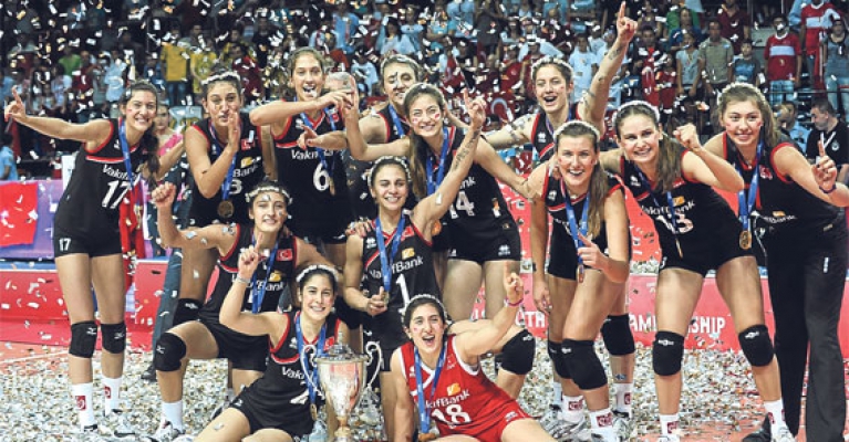 Voleybol tarihindeki ilk kez şampiyon olduk