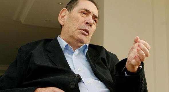 2011 - Aydın Menderes öldü