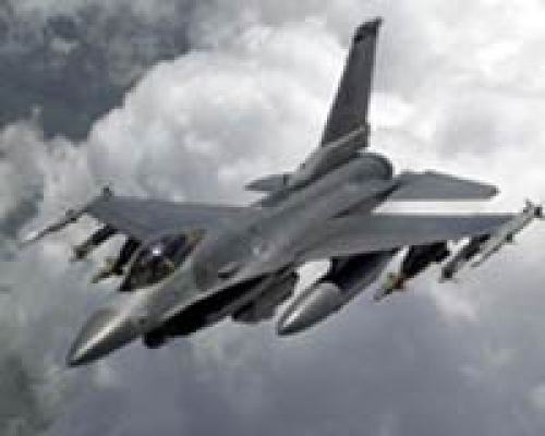 Türk ve Yunan savaş uçakları çarpıştı