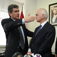 2010 - Önder Sav görevini devretti