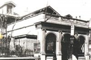 Darülbedayinin ilk Kız öğrencileri