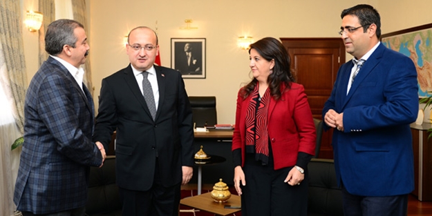 2015 - Dolmabahçe Mutabakatı: PKK'ya Silah Bırakma ve Kongre Çağrısı