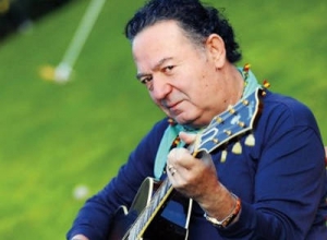 Sanatçı Kayahan Hayatını Kaybetti