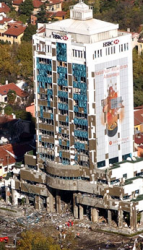 Teröristler istanbulu kana buladı banka ve konsolosluğa saldırı