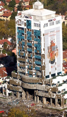 Teröristler istanbulu kana buladı banka ve konsolosluğa saldırı