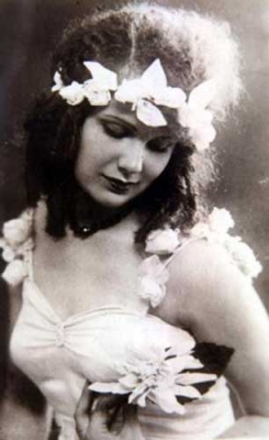 Türkiyenin İlk Güzellik Kraliçesi Feriha Tevfik öldü