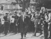 Abdülmecit Efendi yurtdışına çıkarıldı