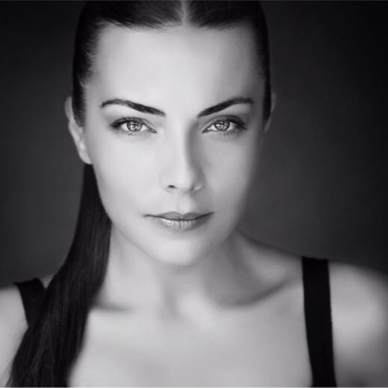 Burcu Kara Kimdir Doğum Günü