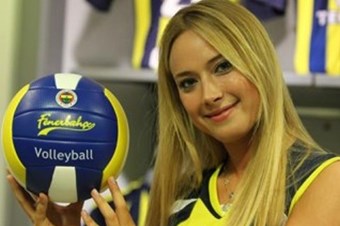 Derya Çayırgan voleybolcu Doğum günü