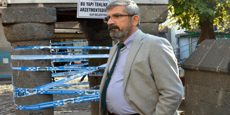 Diyarbakır Barosu Başkanı Tahir Elçi öldürüldü