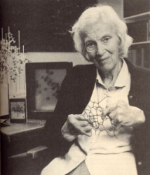 Dorothy Crowfoot Hodgkin Vefat Etti