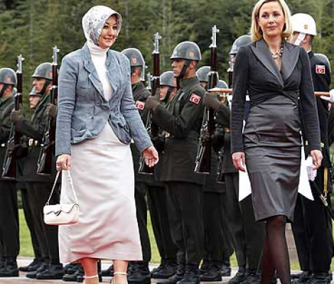 Hayrünnisa Gül İlk kez kırmızı halıda