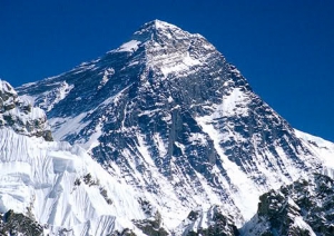 Everest Tepesinin Yüksekliği Açıklaması