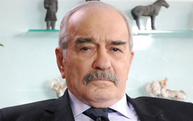 Fikret Hakan Hayatını Kaybetti