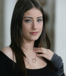 Hazal Kaya Doğum Günü