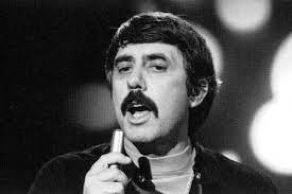 Lee Hazlewood öldü