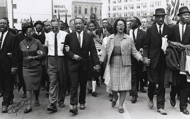 Martin Luther King  sivil haklar için yürüdü