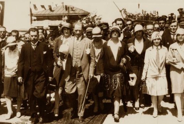 Medeni Kanun yürürlüğe girdi