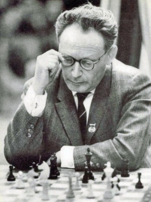 Mikhail Botvinnik Doğdu