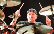 Neil Peart Müzisyen Hayatını Kaybetti