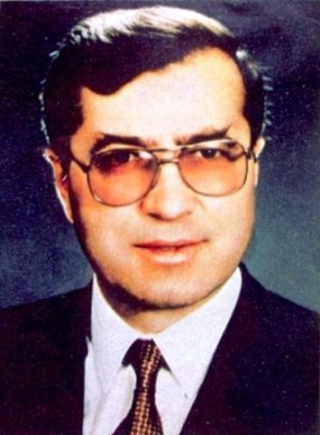 Sadık Ahmet Vefat Etti