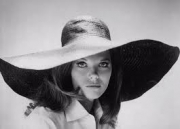 Samantha Eggar Kimdir Doğum Günü