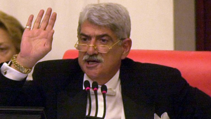 Siyasetçi Murat Sökmenoğlu öldü