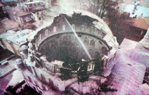 Tarihi Beylerbeyi Camii kubbesi yangını